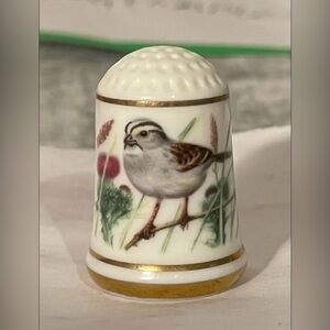 1979 Franklin Mint White Throated Zonotrichia Albicollis Decorative Thimble. $9.